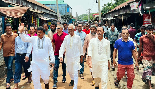 মধ্যনগরে বন্যায় ক্ষতিগ্রস্ত এলাকা পরিদর্শনে এমপি রনজিত সরকার