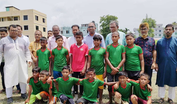 মাধবপুরে বঙ্গবন্ধু গোল্ডকাপ ও বঙ্গমাতা বেগম ফজিলাতুন্নেছা মুজিব গোল্ডকাপ ফুটবল টুর্নামেন্টের উদ্বোধন